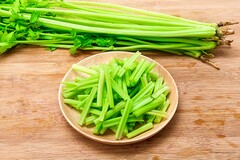 幼儿园小班学期末汇报发言稿